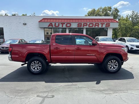 Used 2020 Toyota Tacoma SR5 image 4