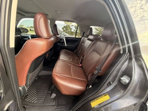 Used 2018 Toyota 4Runner Limited AWD/4WD image 9