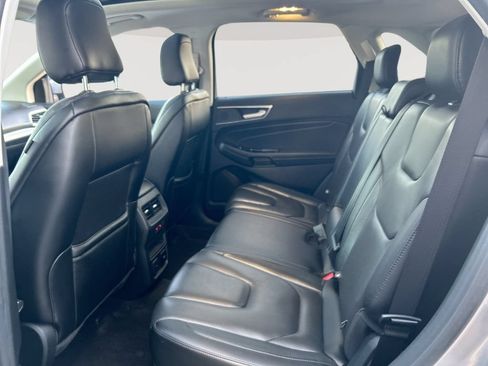 Used 2020 Ford Edge Titanium w/ Equipment Group 301A AWD/4WD image 30