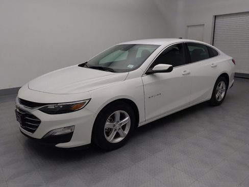 Used 2024 Chevrolet Malibu LS w/ Driver Confidence Package image 2