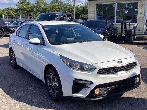 Used 2020 Kia Forte LXS FWD image 22