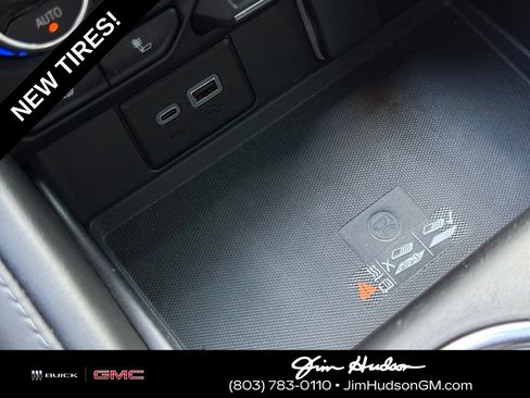 Used 2023 Chevrolet Suburban Z71 w/ Luxury Package AWD/4WD image 34