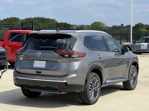 New 2026 Nissan Rogue Platinum AWD/4WD image 4
