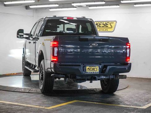 Used 2021 Ford F250 Lariat image 2
