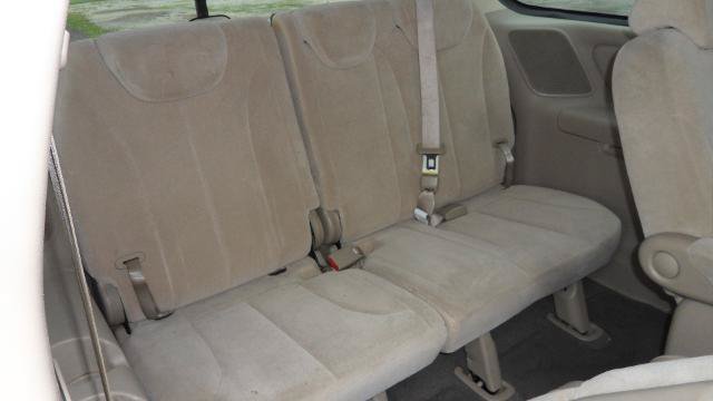 Used 2008 Kia Sedona LX FWD image 12