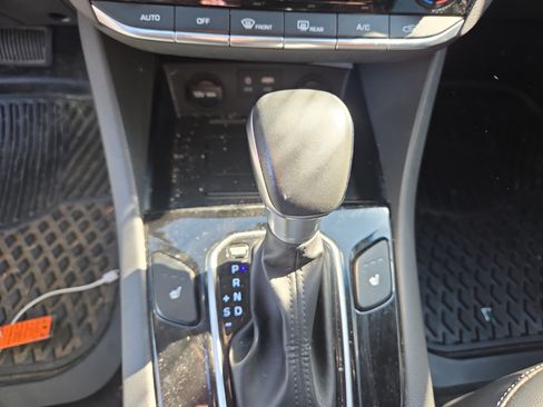 Used 2019 Hyundai Ioniq Limited w/ Ultimate Package 02 FWD image 7