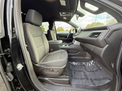 Used 2022 GMC Yukon SLE image 29