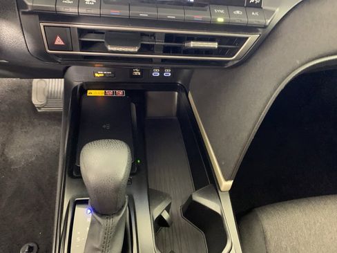 Used 2025 Toyota Camry LE image 24