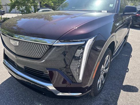 New 2025 Cadillac Escalade IQ Luxury 1 AWD/4WD image 9