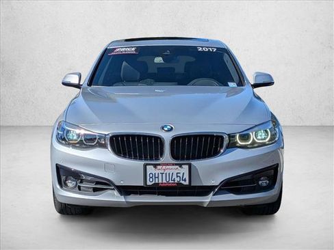 Used 2017 BMW 330i xDrive AWD/4WD image 2
