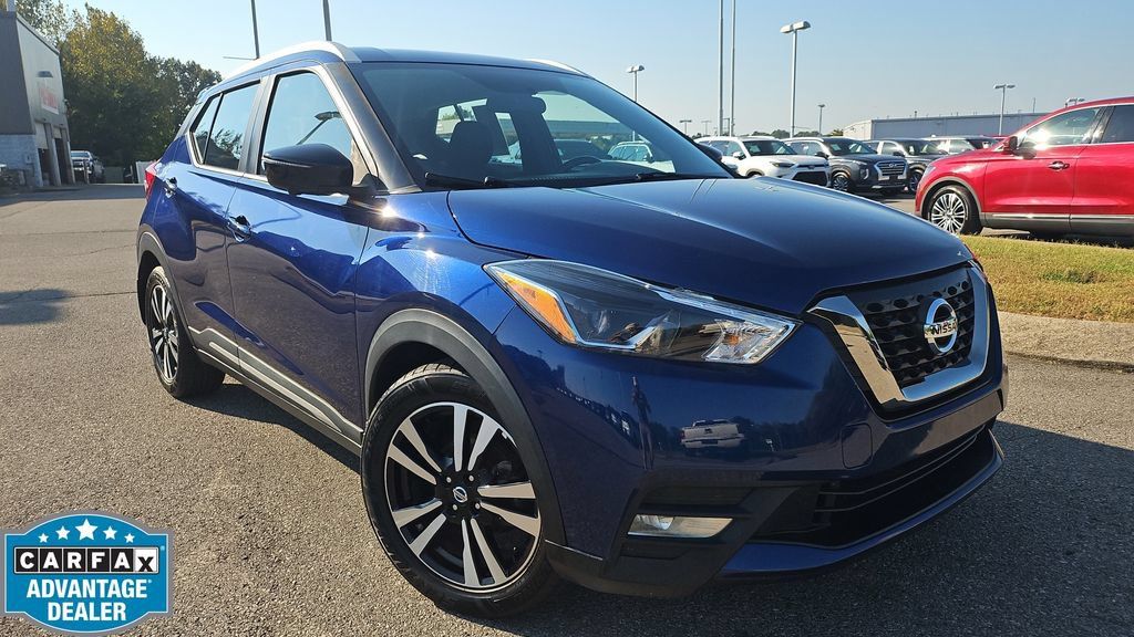 Used 2018 Nissan Kicks SR FWD image 1