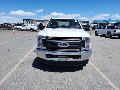 Used 2018 Ford F250 XL w/ Power Equipment Group AWD/4WD image 12