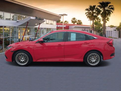 Used 2020 Honda Civic Sport image 6