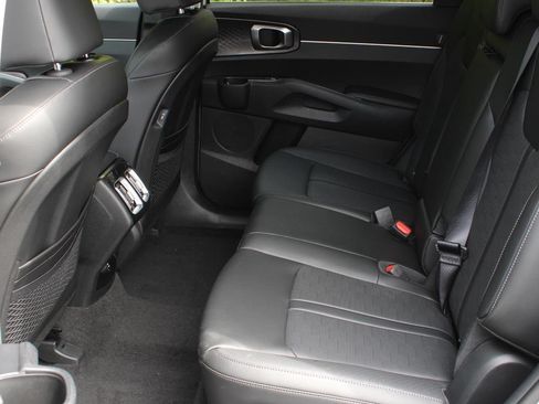 New 2026 Kia Sorento EX AWD/4WD image 18