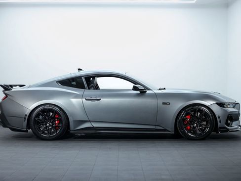 Used 2025 Ford Mustang GT Premium w/ GT Performance Package image 4