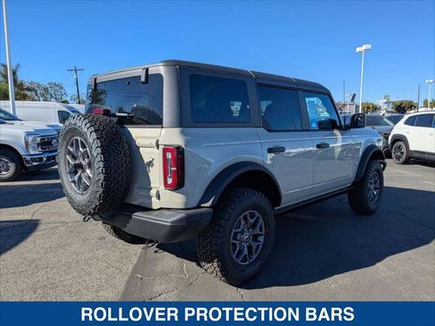 New 2025 Ford Bronco Badlands image 5