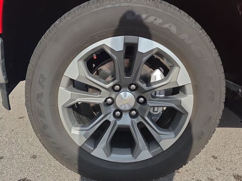 Used 2022 Chevrolet Silverado 1500 W/T w/ WT Value Package AWD/4WD image 13