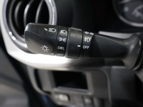 Used 2019 Toyota Tacoma SR5 image 33