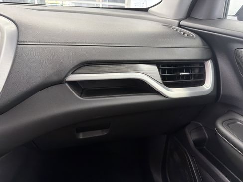 Used 2024 GMC Terrain SLE image 14