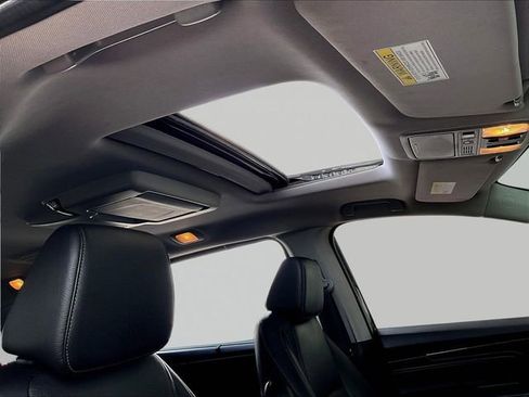 Used 2023 Honda Odyssey Touring image 28