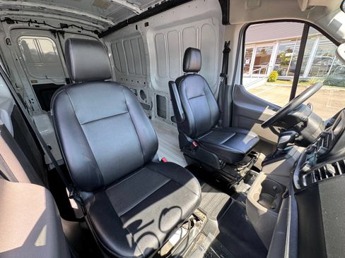 Used 2023 Ford Transit 250 Medium Roof AWD image 29