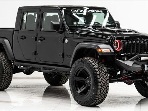 Used 2026 Jeep Gladiator Sport image 5