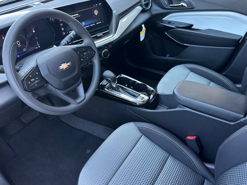 New 2026 Chevrolet Trax LT FWD image 10