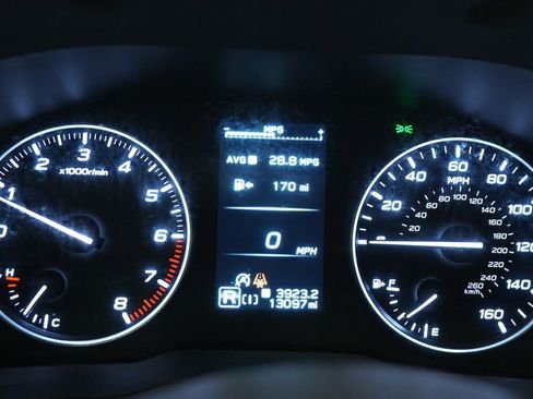 Used 2025 Subaru Crosstrek 2.0i Premium image 41