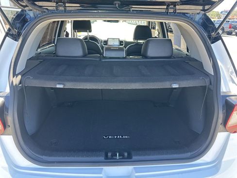 Used 2022 Hyundai Venue Limited w/ Cargo Package image 23