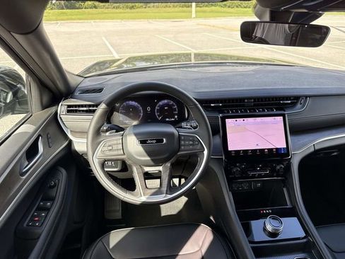 New 2025 Jeep Grand Cherokee Limited w/ Trailer Tow Package image 13
