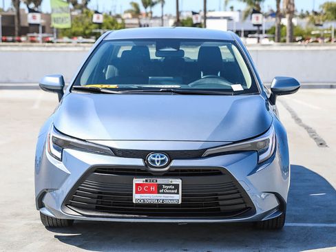 Used 2023 Toyota Corolla LE FWD image 3