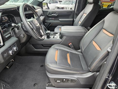 Used 2023 GMC Sierra 1500 AT4 w/ AT4 Premium Package AWD/4WD image 7