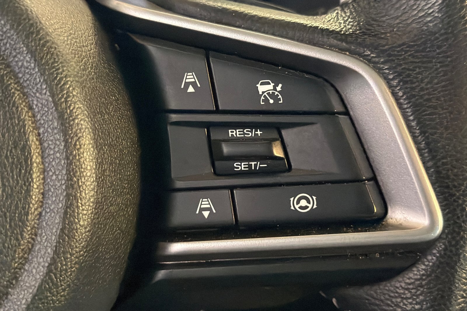 Used 2023 Subaru Ascent Limited AWD/4WD image 34