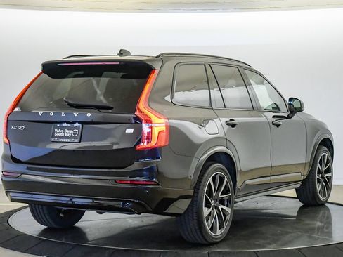 Certified 2023 Volvo XC90 T8 Ultimate AWD/4WD image 5