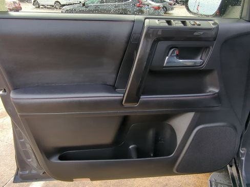 Used 2024 Toyota 4Runner TRD Off-Road Premium image 13