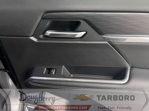 Used 2025 GMC Acadia Elevation FWD image 39