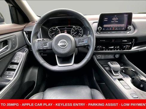Used 2023 Nissan Rogue SL FWD image 8