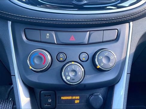 Used 2021 Chevrolet Trax LS w/ Tint and Cruise Package FWD image 31
