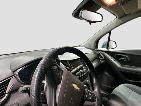 Used 2020 Chevrolet Trax LS w/ Tint and Cruise Package image 8