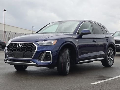 Certified 2023 Audi Q5 2.0T Premium Plus w/ Premium Plus Package image 3