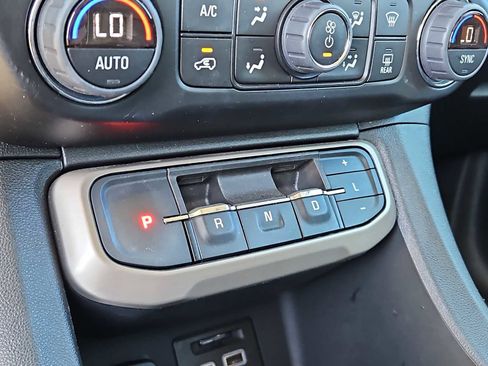 Used 2023 GMC Acadia Denali w/ Denali Technology Package image 21