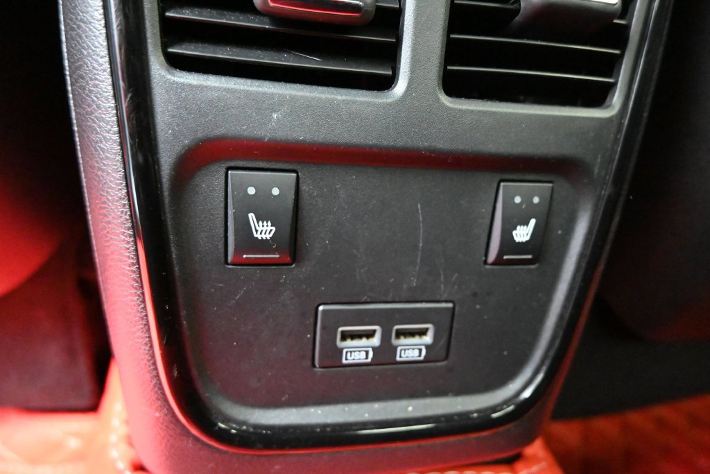 Used 2022 Dodge Charger R/T w/ Plus Group RWD image 26