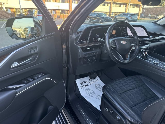 Used 2021 Cadillac Escalade Sport Platinum AWD/4WD image 14