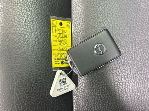 Used 2024 Volvo XC90 B6 Plus w/ Protection Package Premier image 27