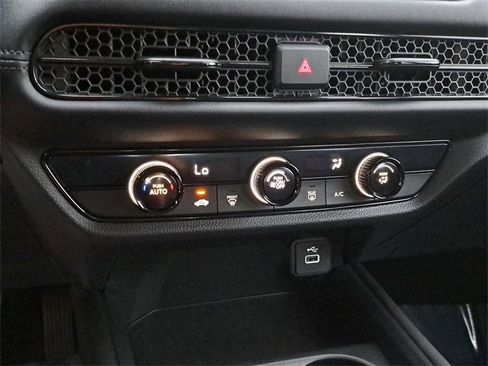 Certified 2023 Honda HR-V LX image 30