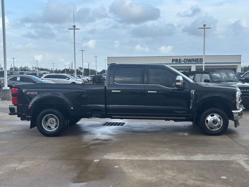 Used 2025 Ford F350 King Ranch w/ Chrome Package image 2