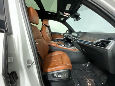 Used 2023 BMW X7 xDrive40i w/ Executive Package image 19