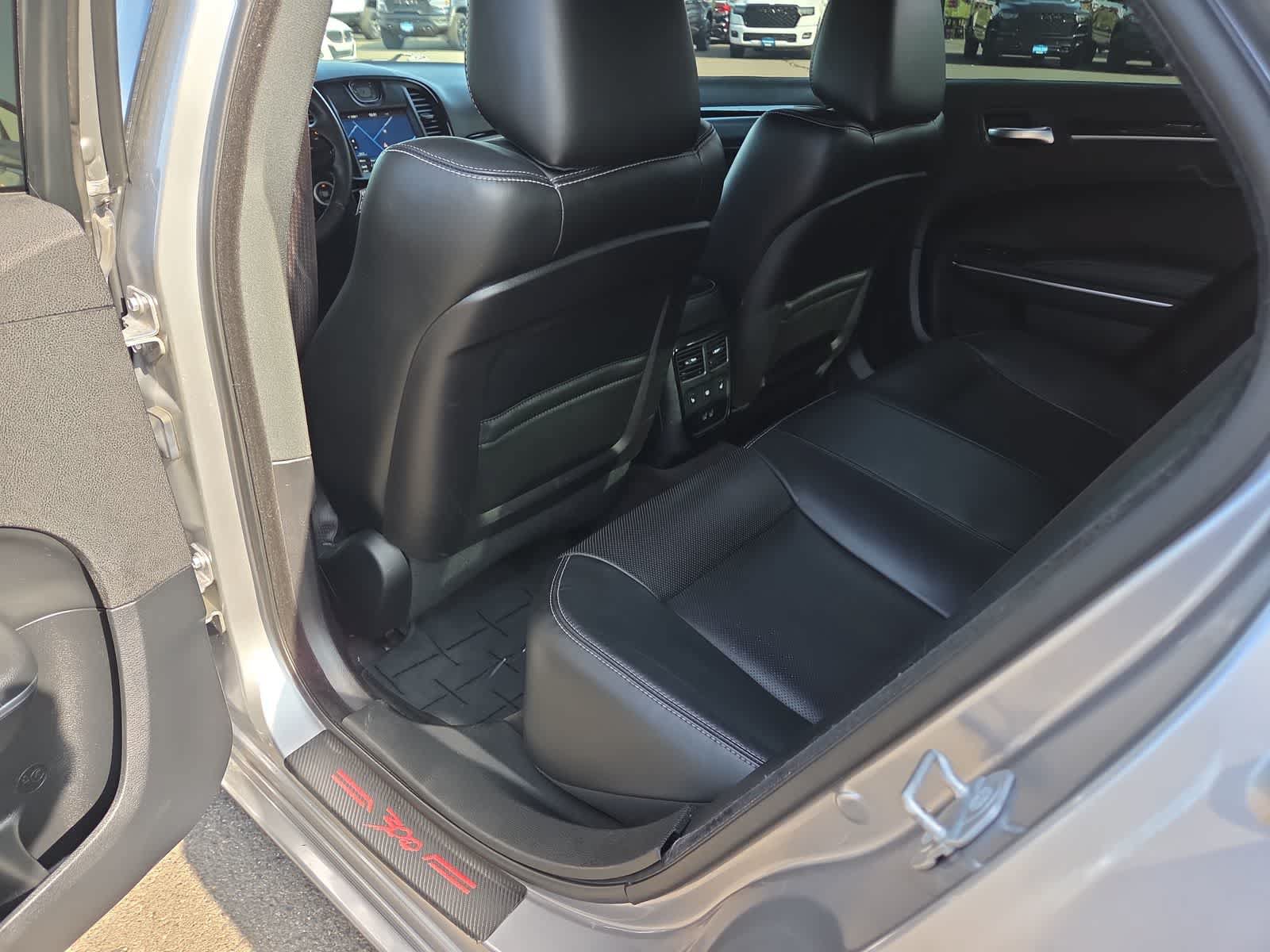 Used 2018 Chrysler 300 S w/ 300S Premium Group 2 RWD image 20