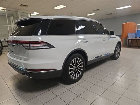 Used 2022 Lincoln Aviator Reserve image 8