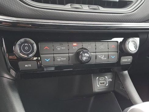 New 2026 Jeep Compass Limited w/ Sun, Sound & Navigation Group image 12